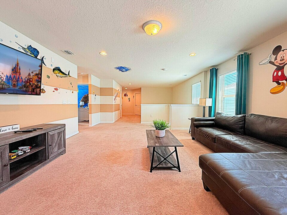 2479 Dubai St in Kissimmee, FL - Building Photo