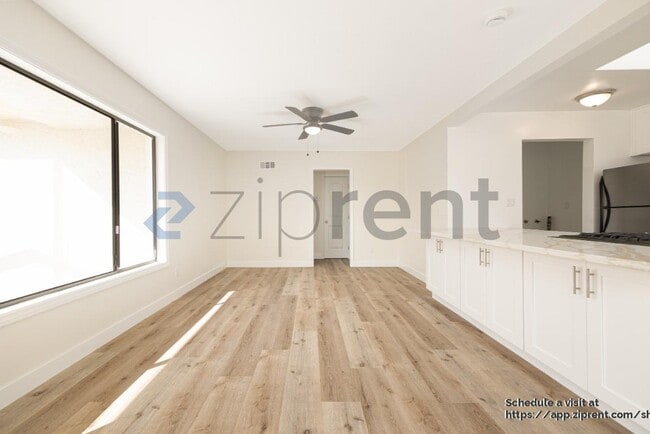 4914 Zion Ave in San Diego, CA - Building Photo - Building Photo