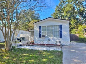 7603 Plumwood Dr in Jacksonville, FL - Building Photo