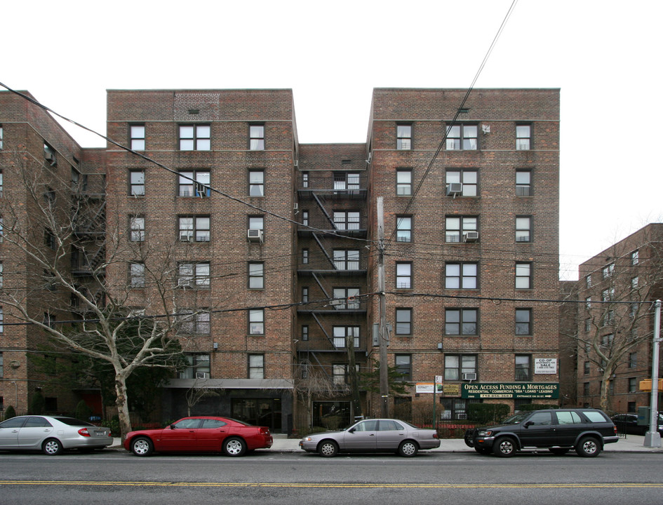 273 E 35th St in Brooklyn, NY - Building Photo