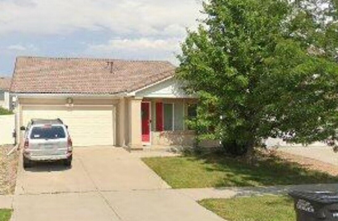 5540 N Jebel St in Denver, CO - Building Photo