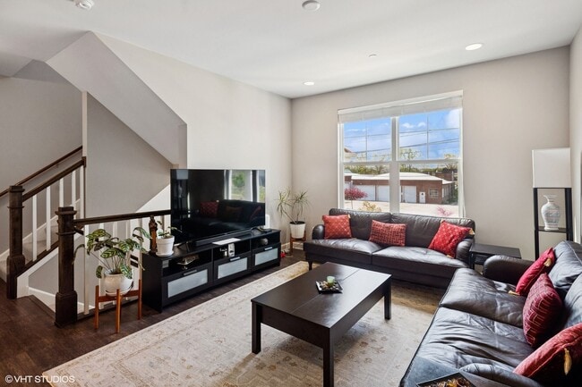 1939 Kingsley Cir in Northbrook, IL - Building Photo - Building Photo