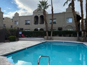 5121 W Pioneer Ave in Las Vegas, NV - Building Photo - Building Photo