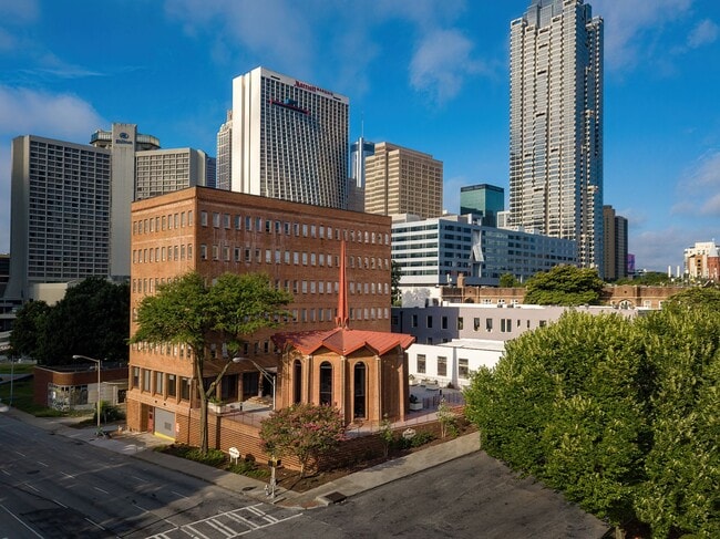 Revival Lofts in Atlanta, GA - Foto de edificio - Building Photo