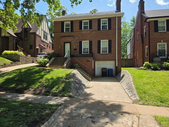 property at 7264 Northmoor Dr