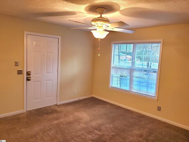 713 E Curtis St in Simpsonville, SC - Building Photo - Building Photo