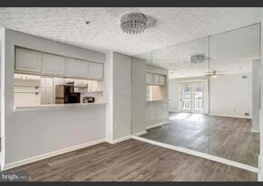 12200 Eagles Nest Ct, Unit G in Germantown, MD - Building Photo