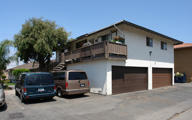 16632 Goldenwest St in Huntington Beach, CA - Building Photo - Building Photo