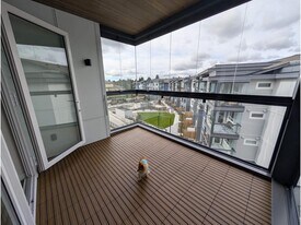 13777-1375A 75a Ave in Surrey, BC - Building Photo