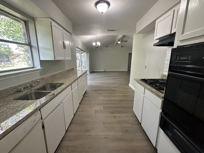 property at 1603 E Timberview Ln