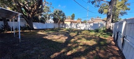 821 Newton Ave S in St. Petersburg, FL - Building Photo - Building Photo