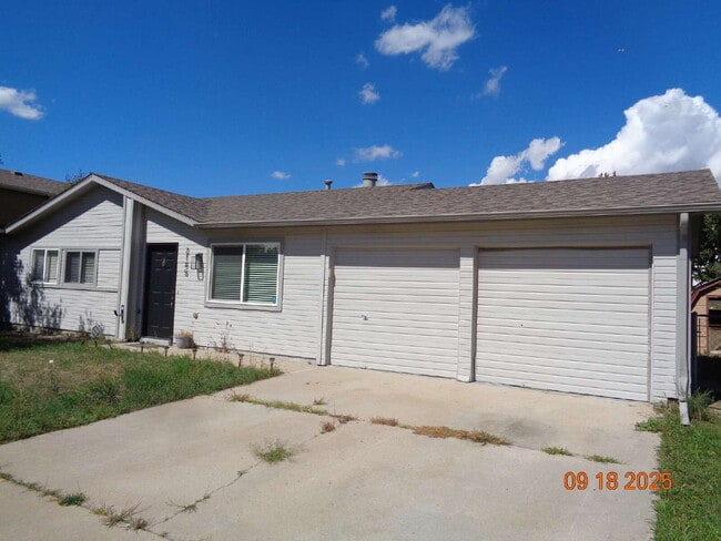 property at 2185 Ambleside Dr
