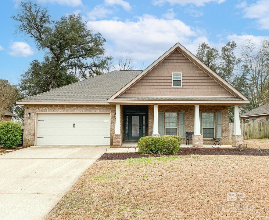 10496 Dunmore Dr in Daphne, AL - Building Photo