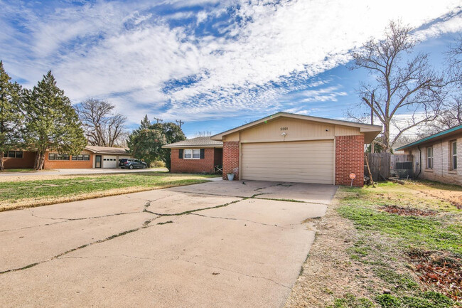 5001 18th St in Lubbock, TX - Building Photo - Building Photo