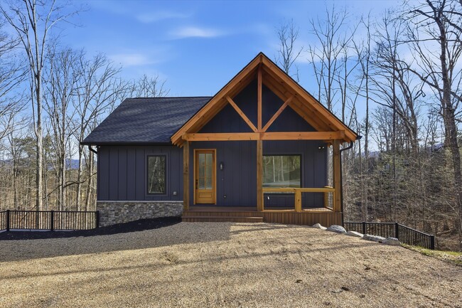 106 Fairway Cir in Townsend, TN - Building Photo - Building Photo