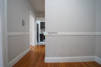 221 Kelton St, Unit 8 in Boston, MA - Building Photo - Building Photo