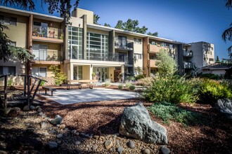 1100 39th Street in Sacramento, CA - Foto de edificio - Building Photo