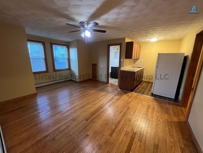 106 Tuttle St in Fall River, MA - Building Photo - Building Photo