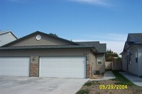 906-932 S Diamond St in Nampa, ID - Foto de edificio - Building Photo