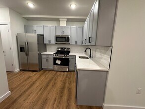 224 Garfield Ave in Jersey City, NJ - Building Photo - Building Photo