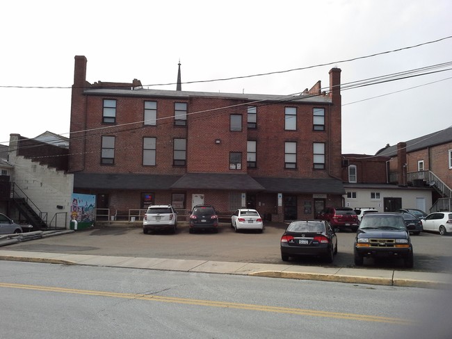 11-21 N 3rd St in Oxford, PA - Foto de edificio - Building Photo