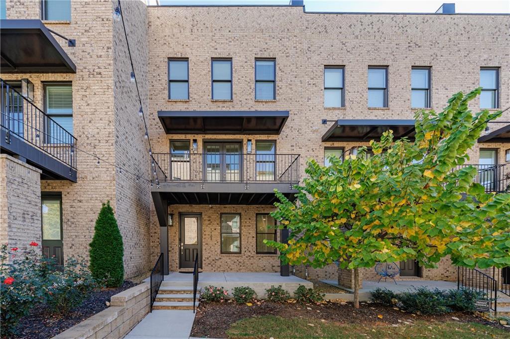 1032 Robert Smalls Wy in Atlanta, GA - Building Photo