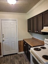 244 River Oaks Cir in Lancaster, TX - Building Photo - Building Photo