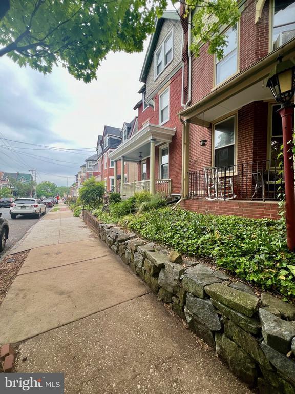 property at 1507 W 14th St