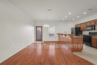 3006 SW Deerfield Blvd in Bentonville, AR - Building Photo - Building Photo