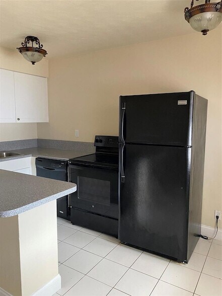 1219 NE 14th Ave, Unit 4 in Fort Lauderdale, FL - Foto de edificio