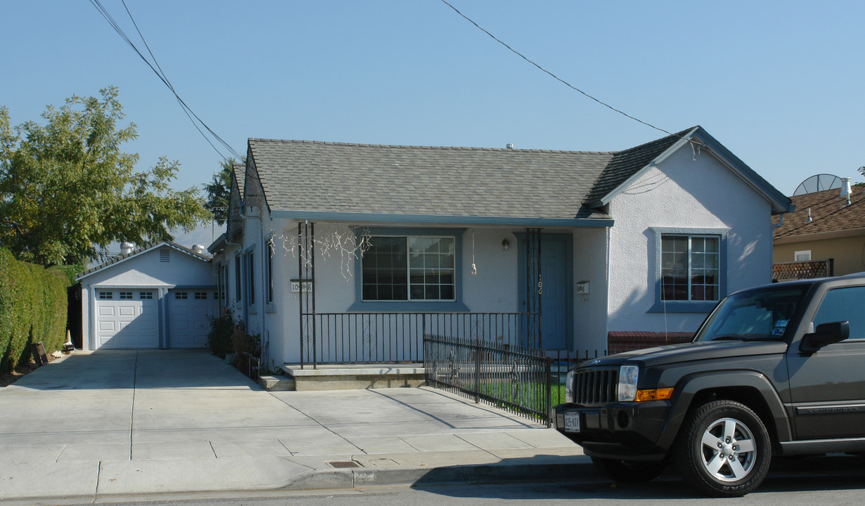 106-108 Eastwood Ct in San Jose, CA - Building Photo