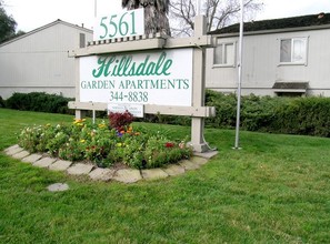 Hillsdale Garden Apartments in Sacramento, CA - Building Photo - Building Photo