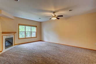 1813 Carns Dr in Madison, WI - Building Photo - Building Photo