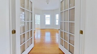 124 Cedar St, Unit 2 in Somerville, MA - Building Photo