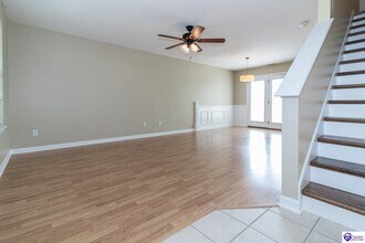 212 Applewood Ln in Elizabethtown, KY - Building Photo - Building Photo
