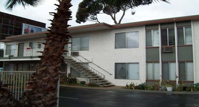 7530 North Ave in Lemon Grove, CA - Foto de edificio - Building Photo