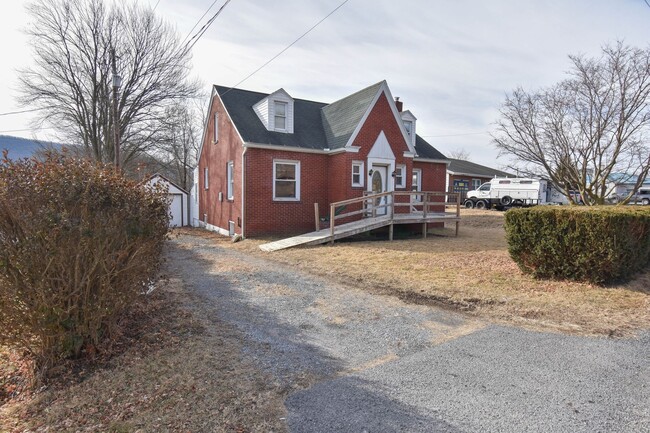 219 Woodward Ave in Lock Haven, PA - Building Photo - Building Photo