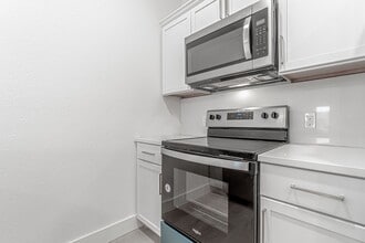 2665 SW Livingston Square in Bentonville, AR - Building Photo - Building Photo