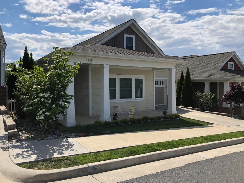2539 Greenport Dr in Harrisonburg, VA - Foto de edificio
