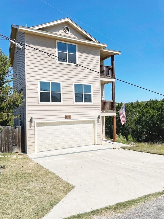 1889 Windmere in Canyon Lake, TX - Building Photo