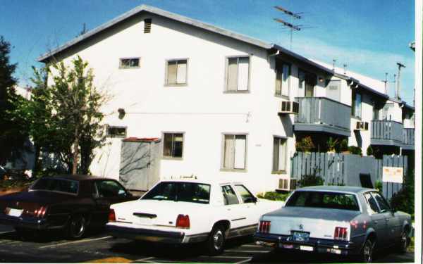 Lemon Tree Apartments in Sacramento, CA - Building Photo - Building Photo