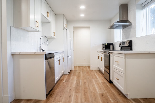 301 NW 62nd St in Seattle, WA - Building Photo - Building Photo