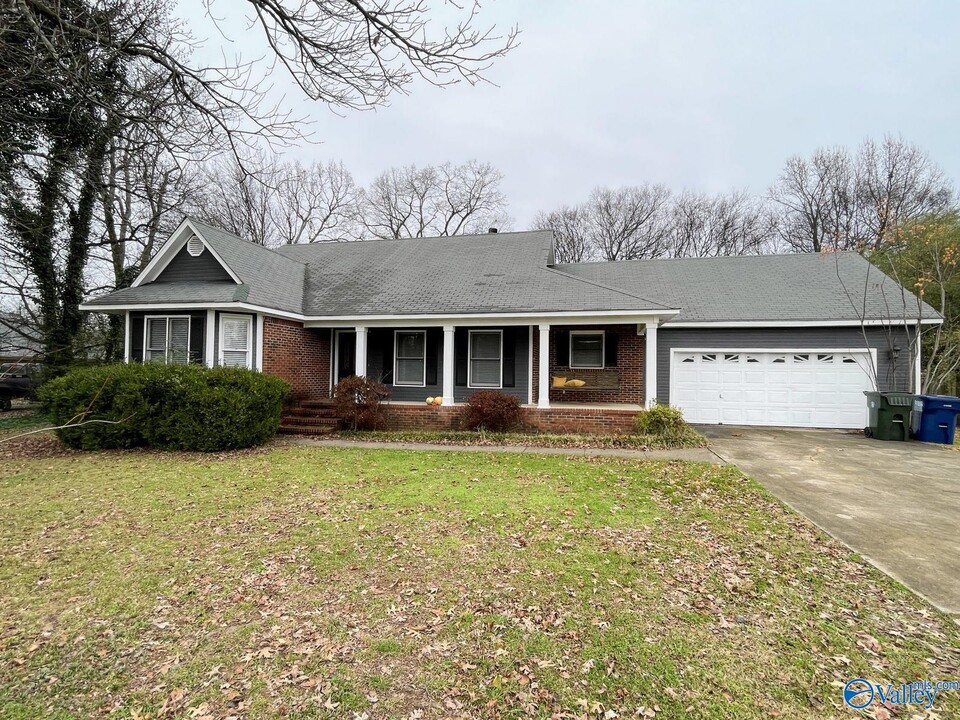 122 Patra Dr in Madison, AL - Building Photo