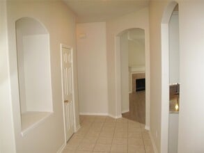 206 N Wynnoak Cir in Spring, TX - Building Photo - Building Photo