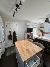 25 Kennedy St, Unit C in Charleston, SC - Foto de edificio - Building Photo