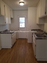 2537 Diamond St-Unit -2 in Rosamond, CA - Building Photo - Building Photo