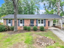 3 Kerry Ct in Taylors, SC - Building Photo