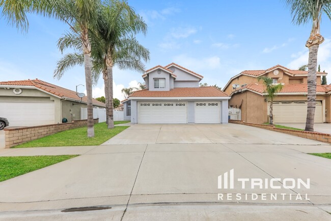 property at 404 Colfax Cir
