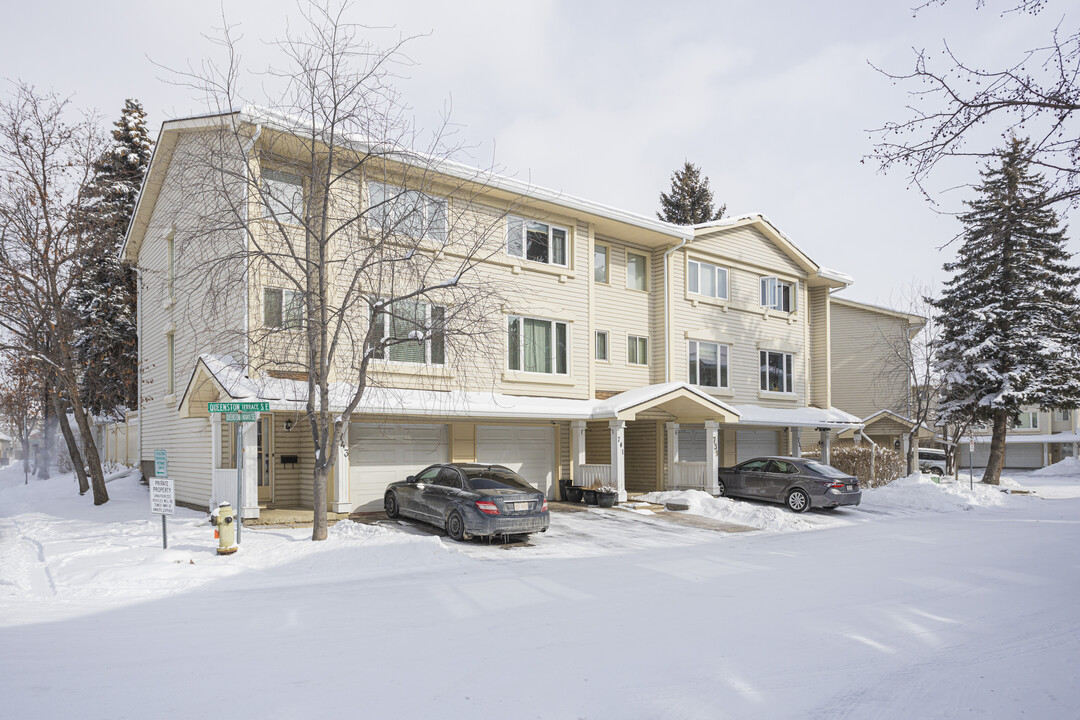 725 Queenston Terr SE in Calgary, AB - Building Photo