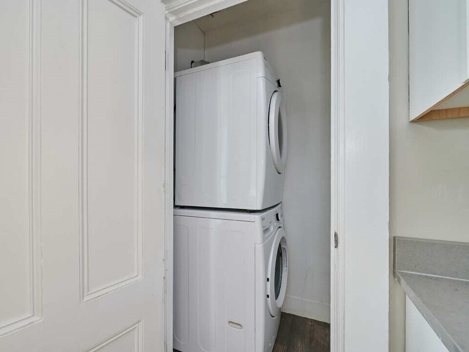 357 K St, Unit 2 in Boston, MA - Foto de edificio